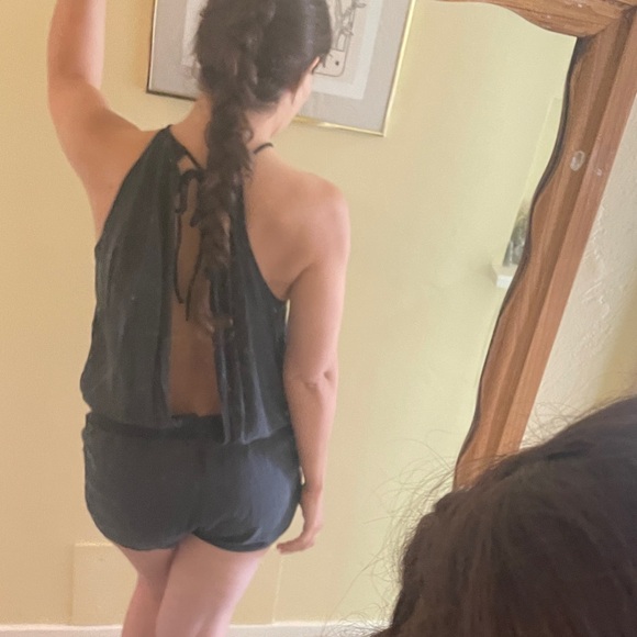 Lululemon Dark Grey HEAT THE STREET Open Back Romper Onesie - Picture 16 of 17